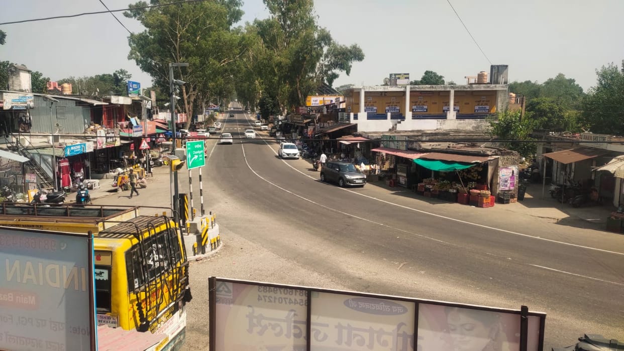 Severe heat, silence prevails in Baduhi market