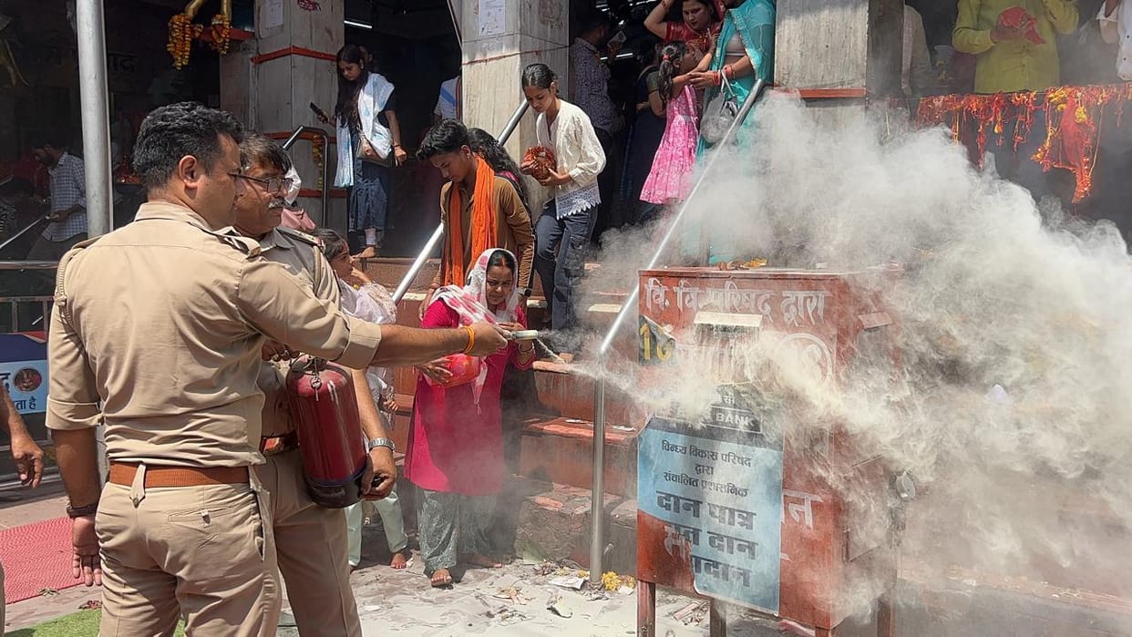 Smoke emerged from the donation box at Maa Vindhyavasini Dham; all currency notes remainSmoke emerged from the donation box at Maa Vindhyavasini Dham; all currency notes remained safe.ed safe.