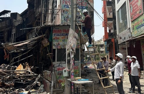 Fire brigade was called three times but was not picked up, had they arrived sooner the damage would have been less.