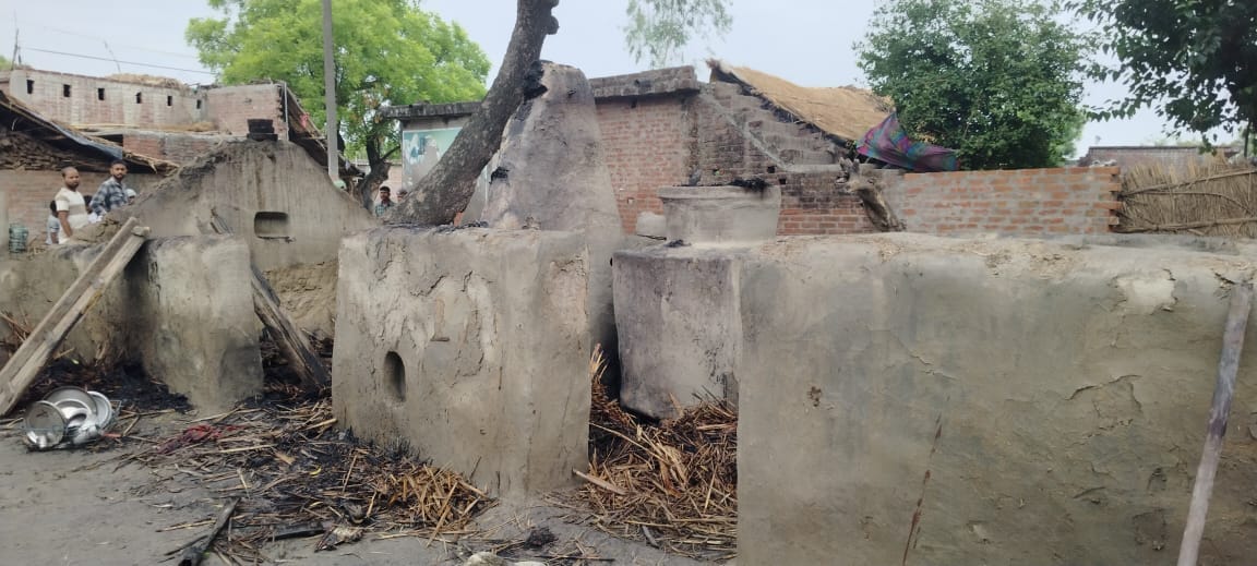 Three houses burnt to ashes, two goats died and two people were scorched
