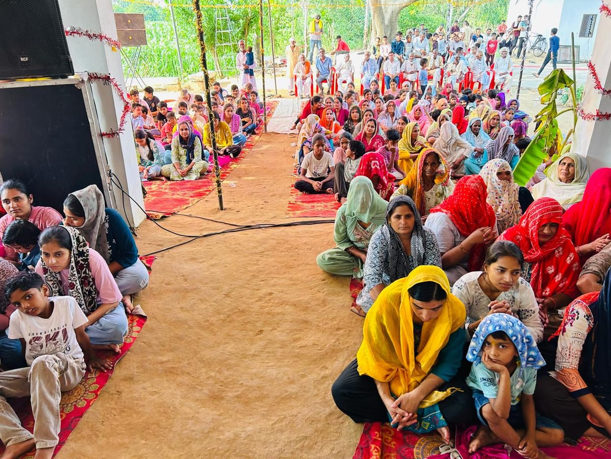 The audience was overcome with emotion upon hearing the Govardhan Leela.