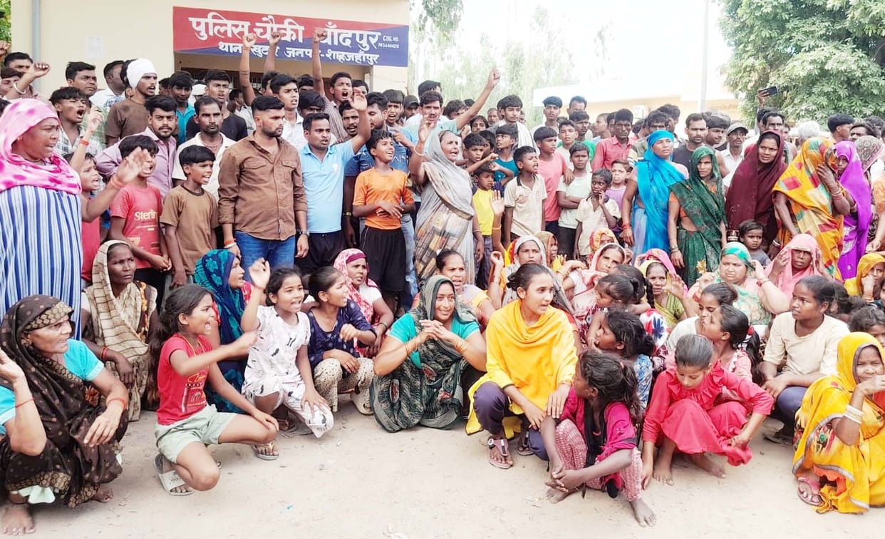 Police outpost besieged over allegations of a fake encounter; police dispersed the crowd with a lathi-charge.