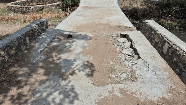 Salumber: 5 lakh culvert deteriorates within 2 years, center caves in, villagers question construction quality