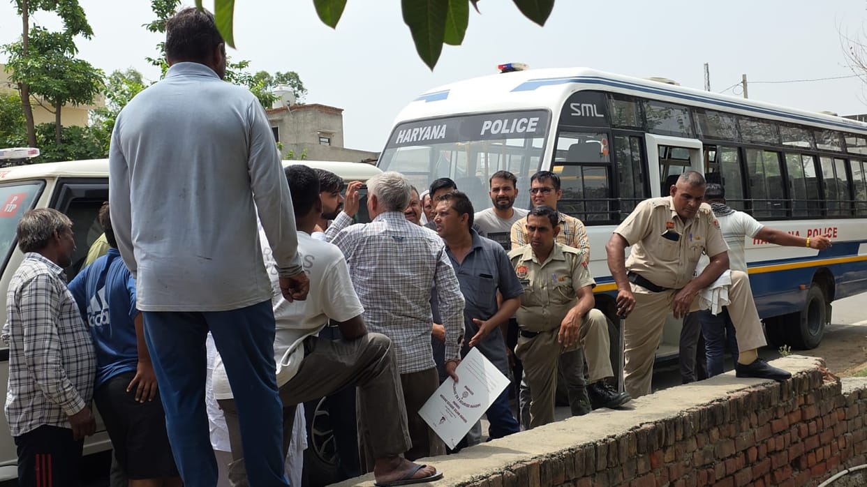 ultimatum to remove encroachment within 10 days