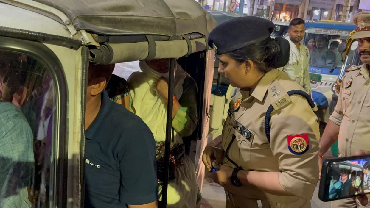 Police conducted a drive and issued challans to 3,611 vehicles.