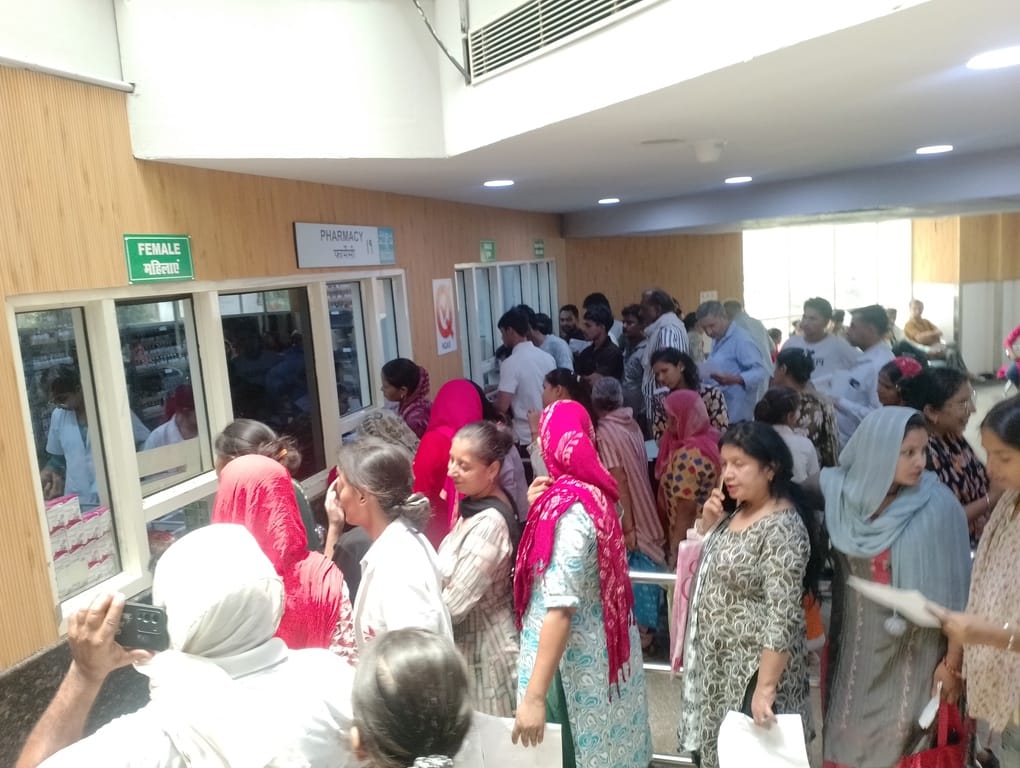 Rise in number of patients with heat-related illnesses at the hospital