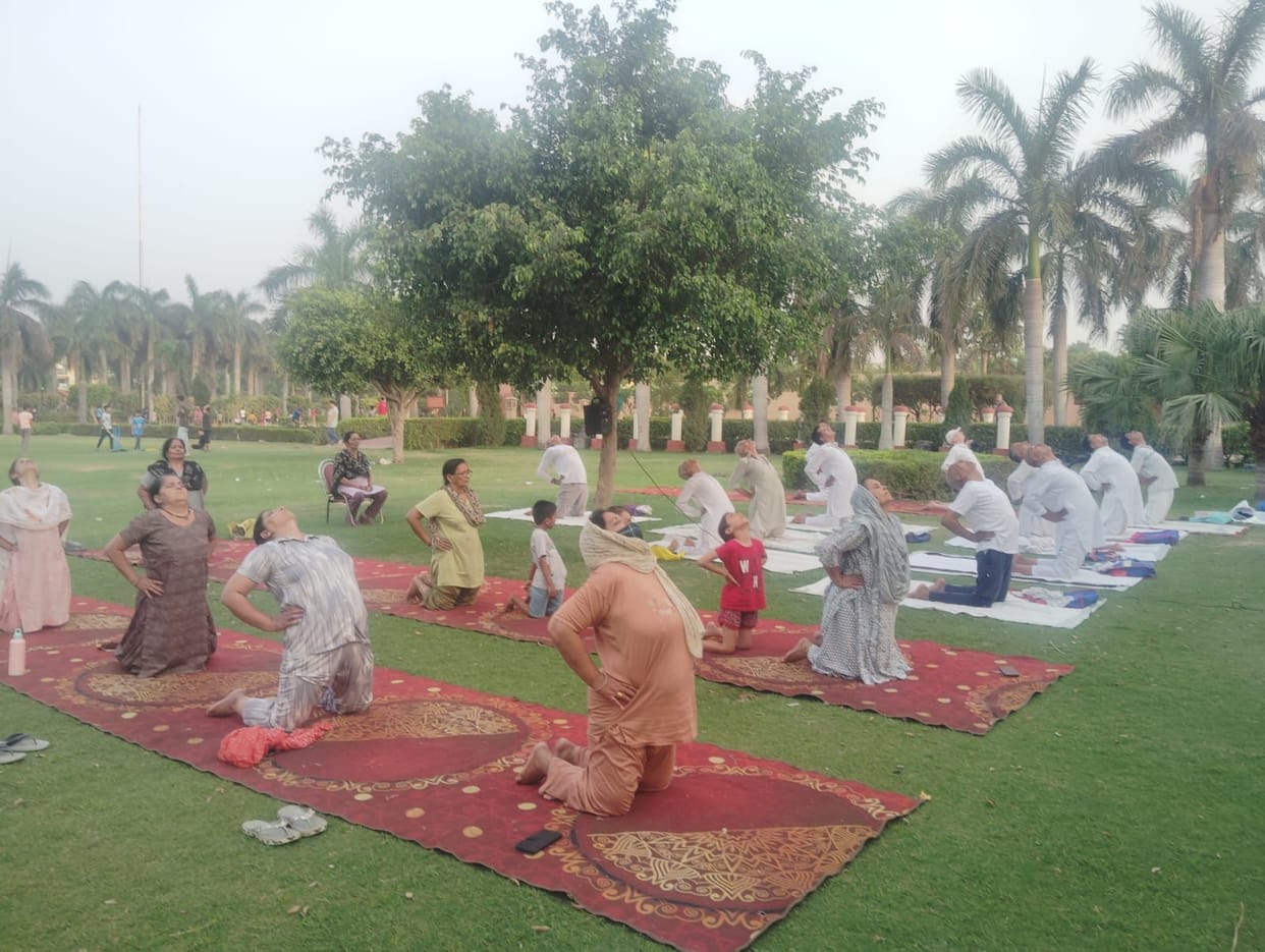 On the first day of the three-day yoga training protocol program, approximately 383 practitioners performed yoga exercises.