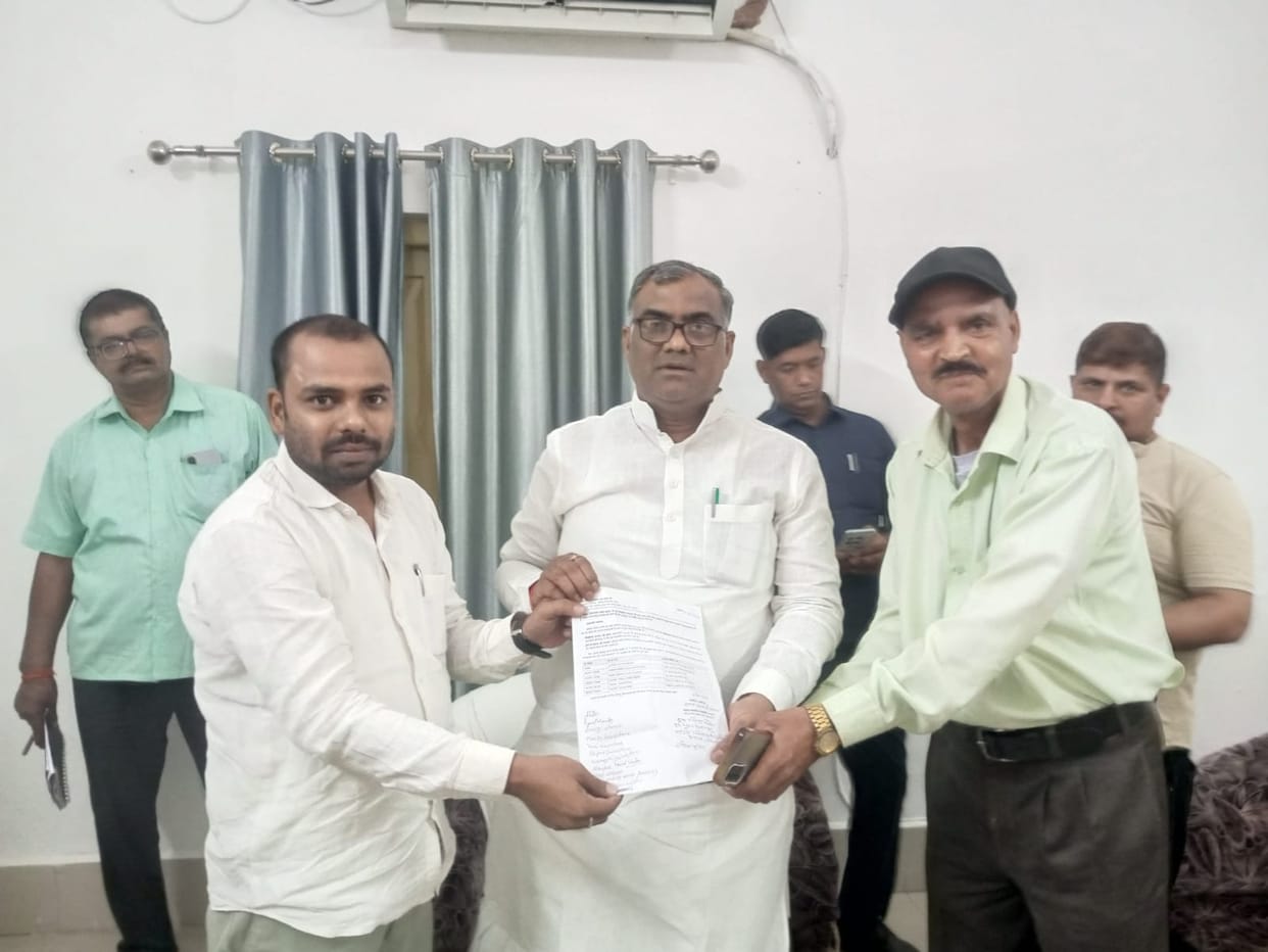 Memorandum submitted to the Minister regarding train stoppages.