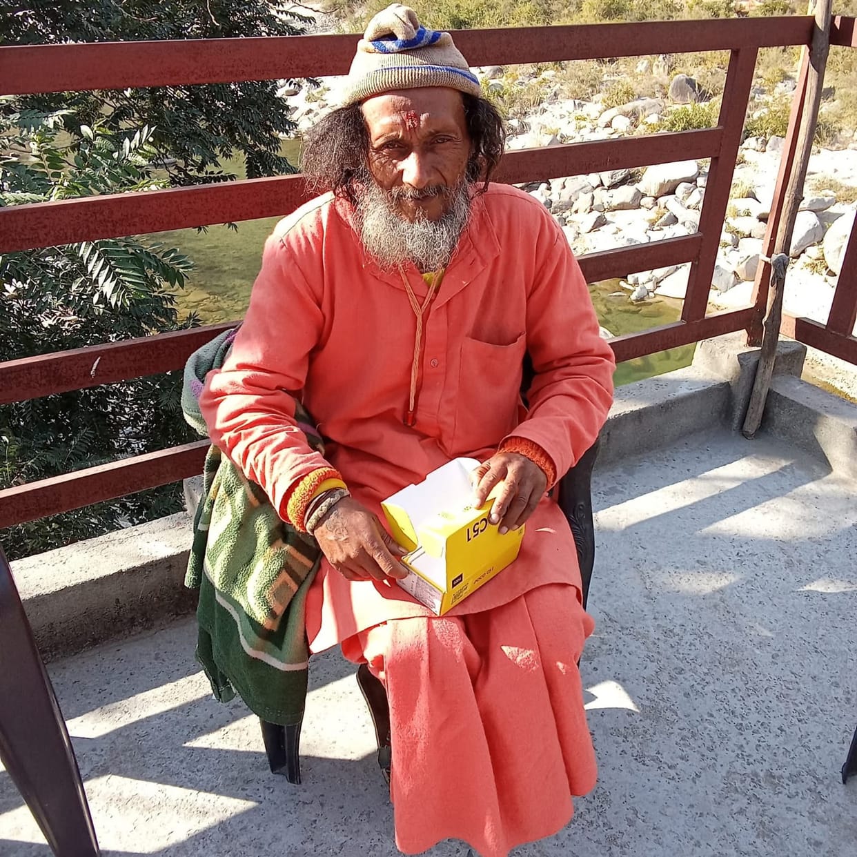 Mahant dies under suspicious circumstances; body found hanging from a noose.