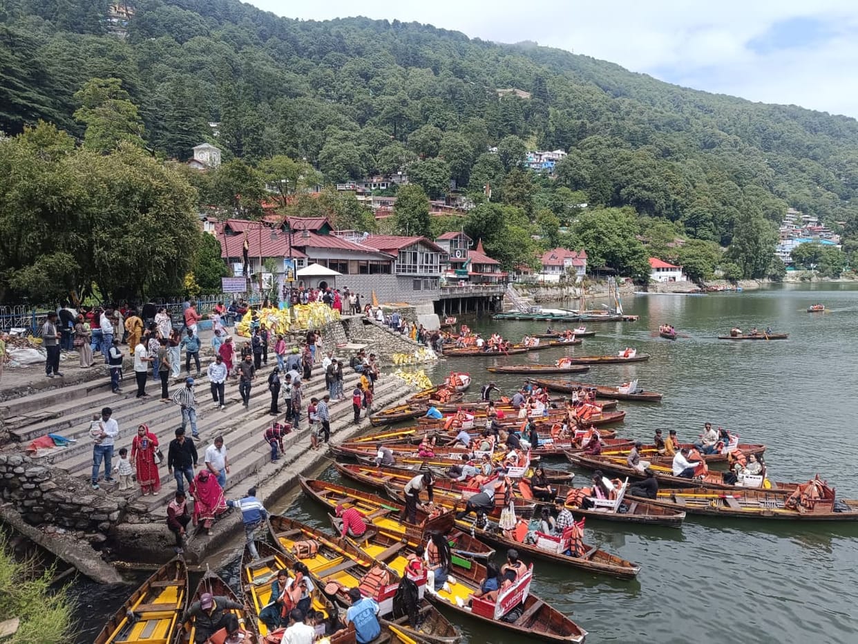 A flood of tourists thronged Nainital over the weekend.