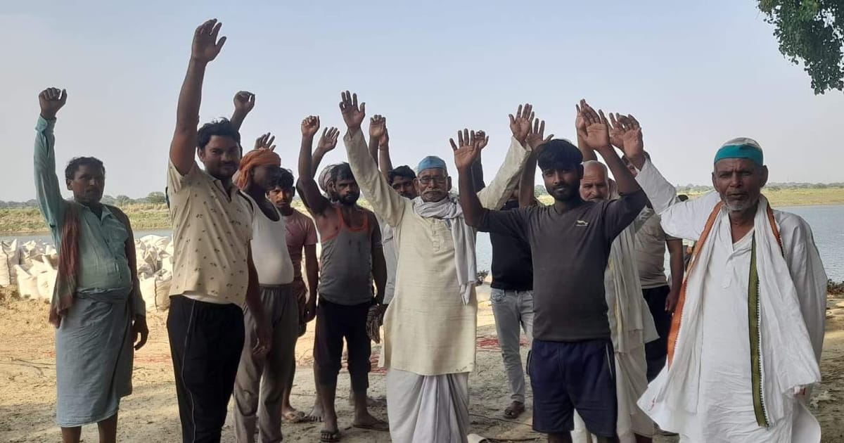 Chandauli News: बिजली का पोल टूटने से छह लिफ्ट कैनालों की आपूर्ति ठप, किसान परेशान