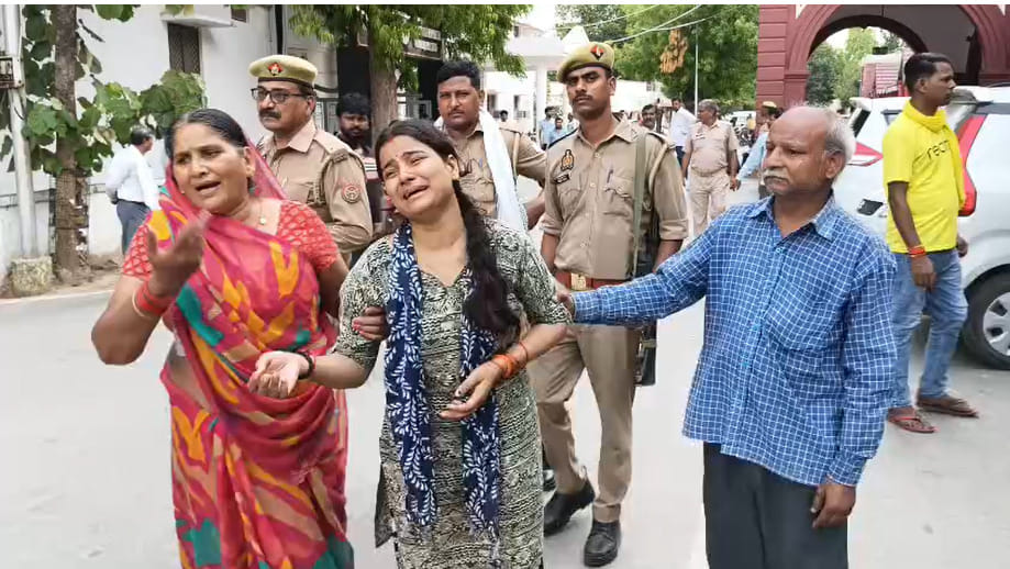 Jeweler's son dies after recording seven video clips, consuming poison, and slitting his wrist.