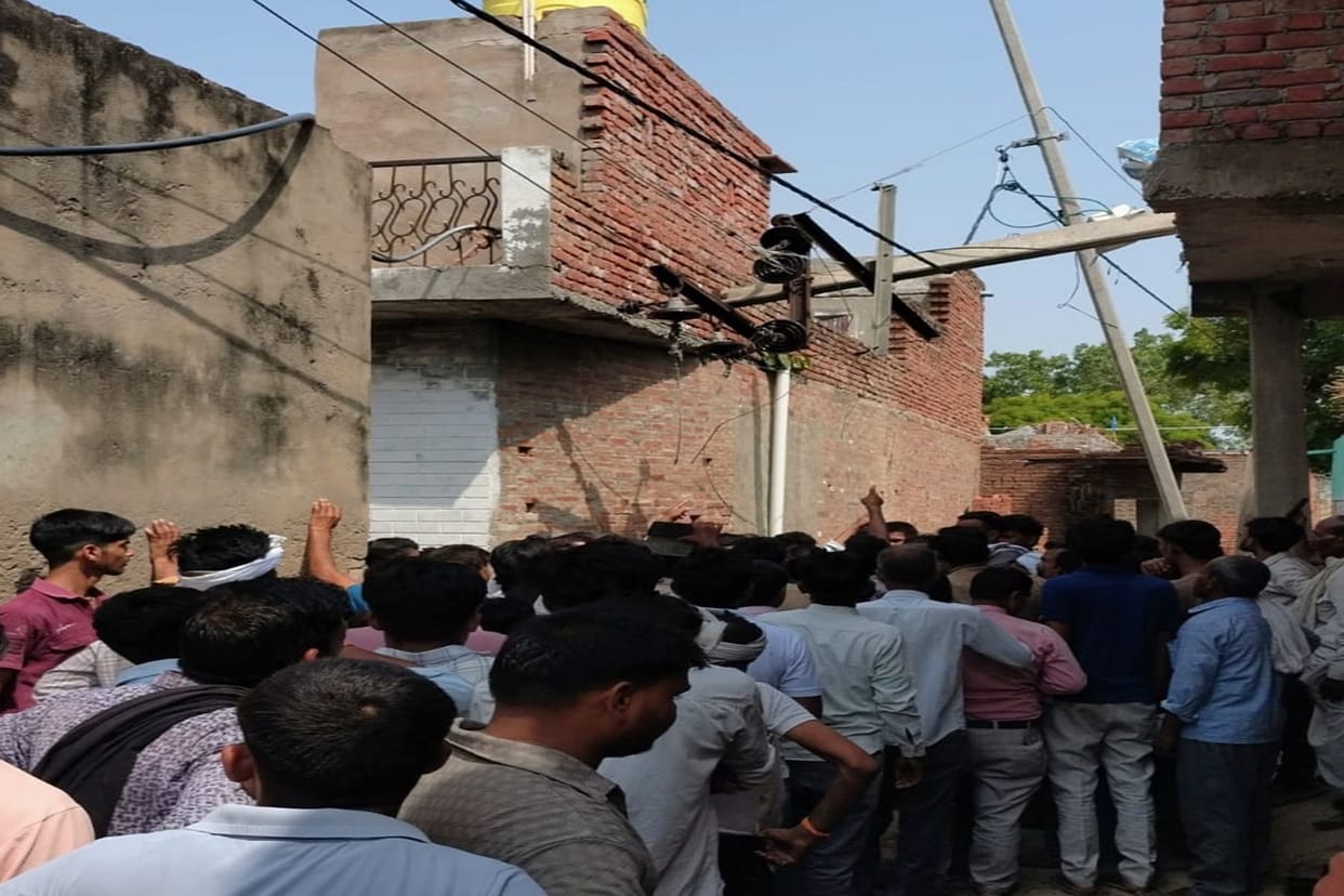 BJP booth president dies from electric shock from broken pole; 7-hour uproar ensues.