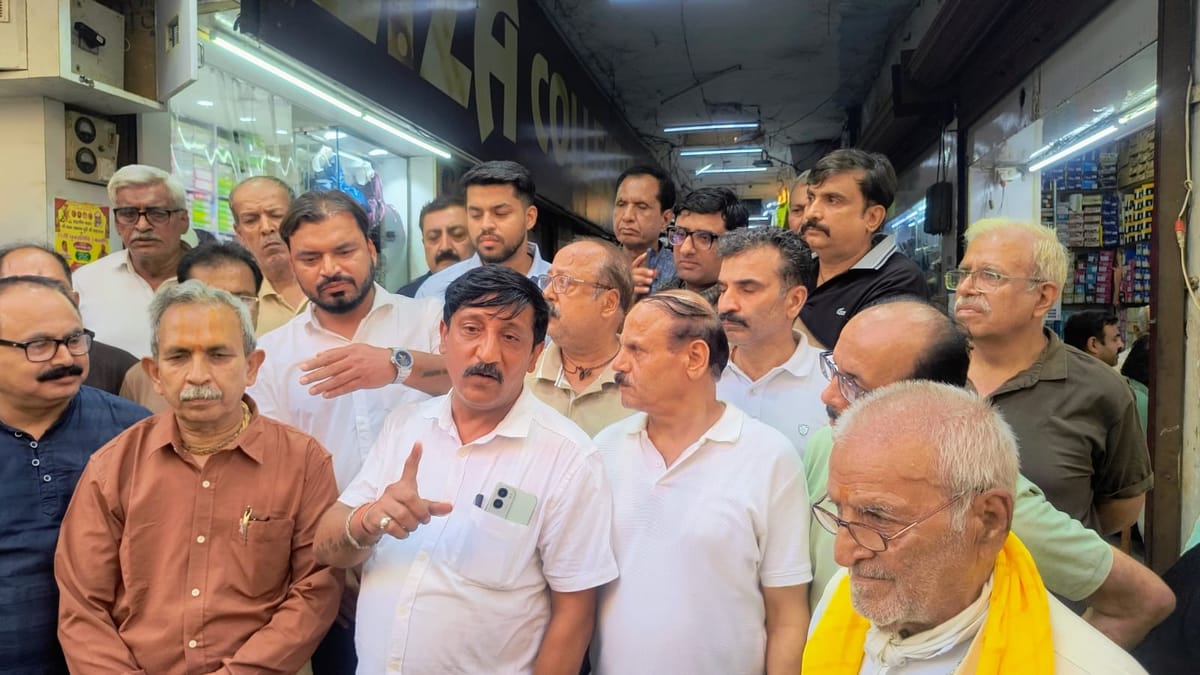Rohtak News: भिवानी स्टैंड पर फायर ब्रिगेड की गाडि़यां खड़ी करने की मांग
