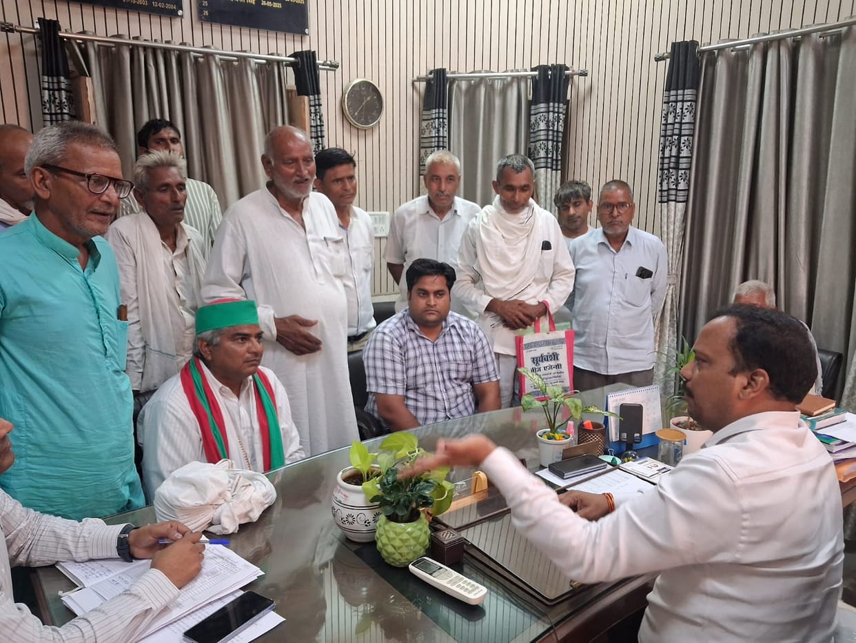 agra news land grab protest