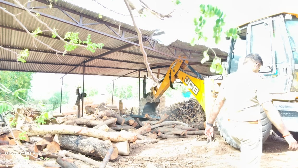 Forest Department team removed illegal sawmills