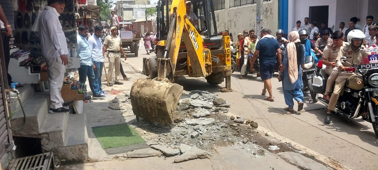 Action against encroachment in the main market