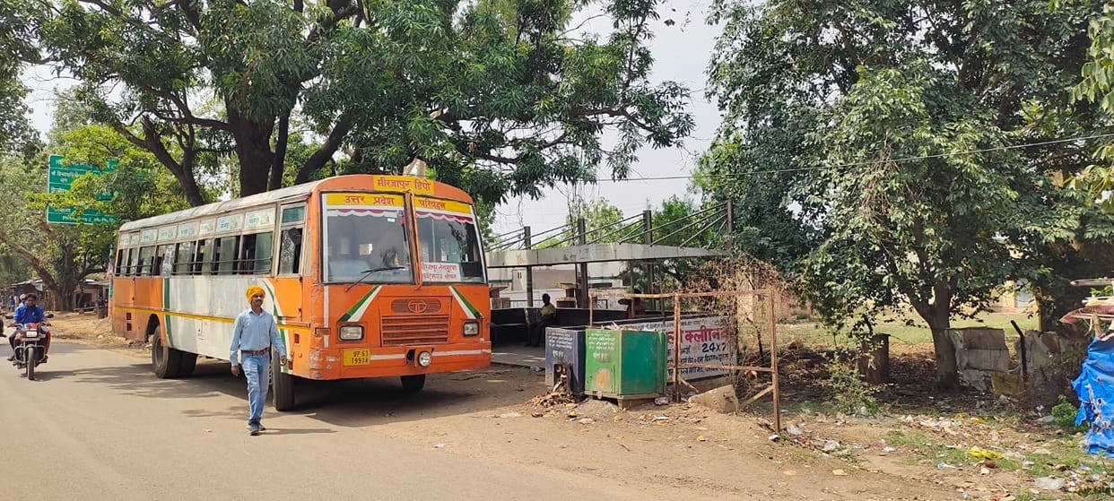 The brakes of the Roadways bus have failed six times in a week; it went out of control for the seventh time.