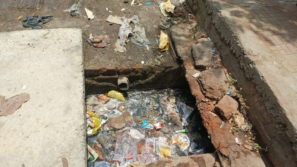 Jalaun: JCI Drain Forgotten; Silt Poses a Problem Where Cleaning Was Done