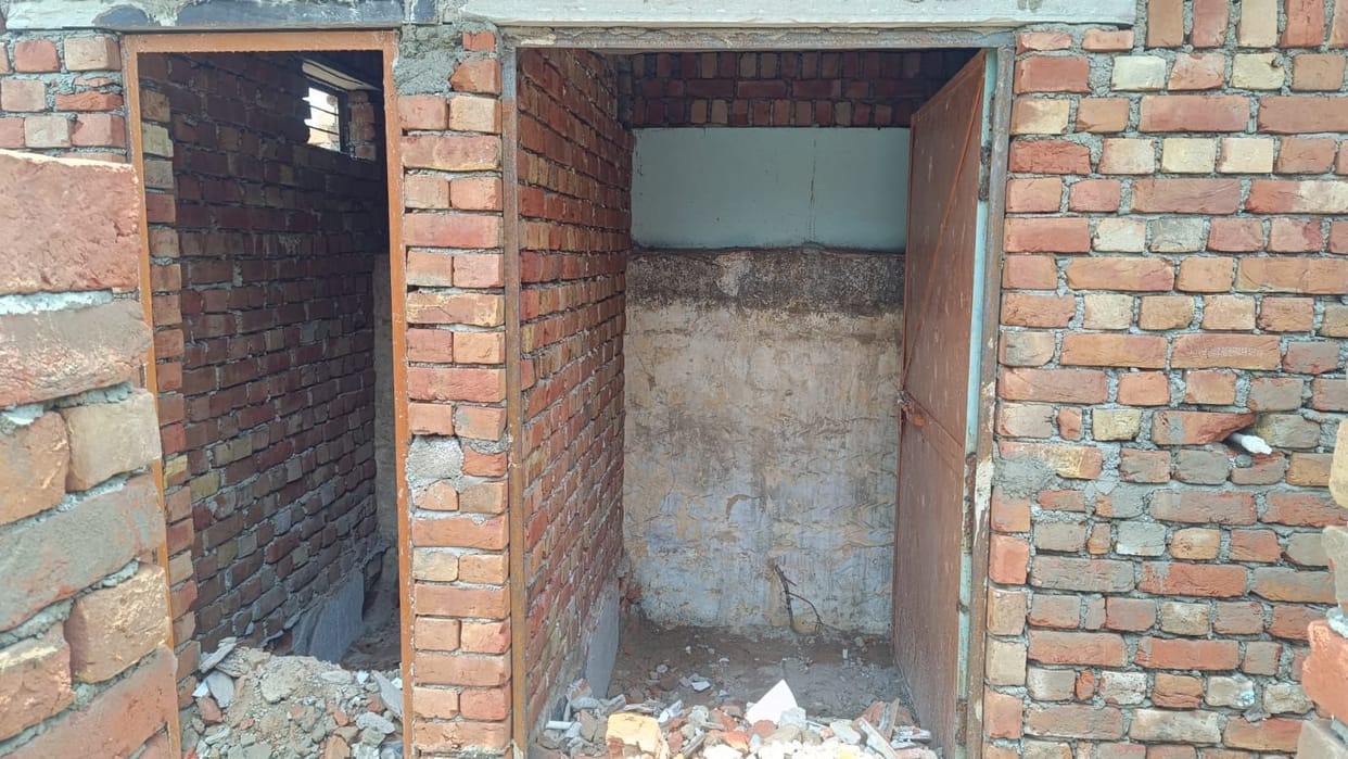 Ensure the cleaning of toilets and water tanks in schools by June 20.