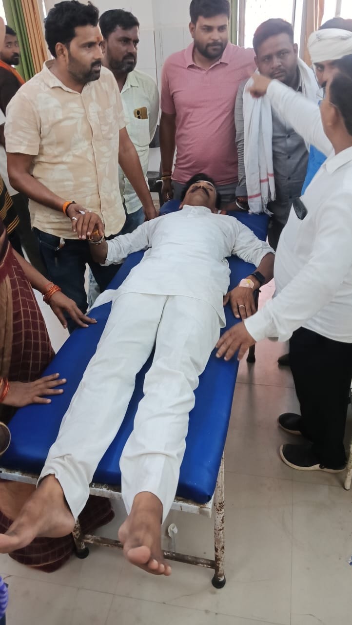 Health of hunger striker deteriorates during protest for underpass; hospitalized.