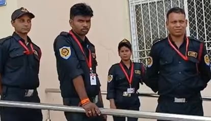 गयाजी प्रभावित अस्पताल में सुरक्षा गार्डों का हंगामा