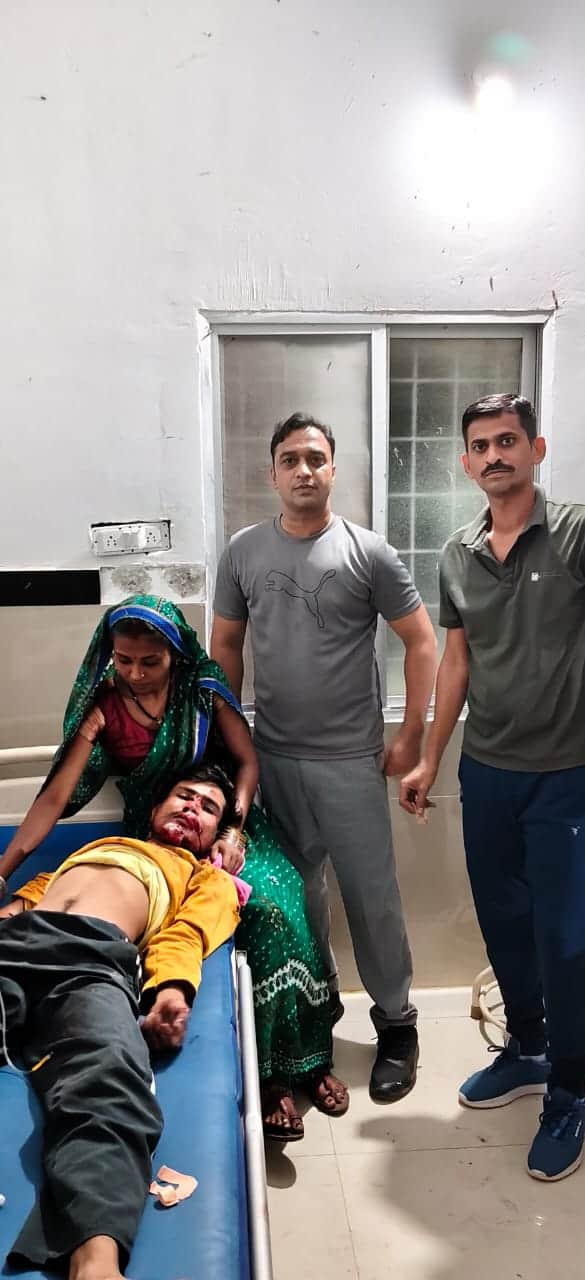 घायलों को अस्पताल में किया गया भर्ती