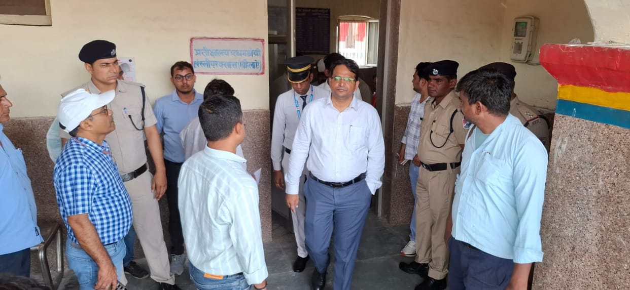 ADRM upset over chaos at Hathras Junction