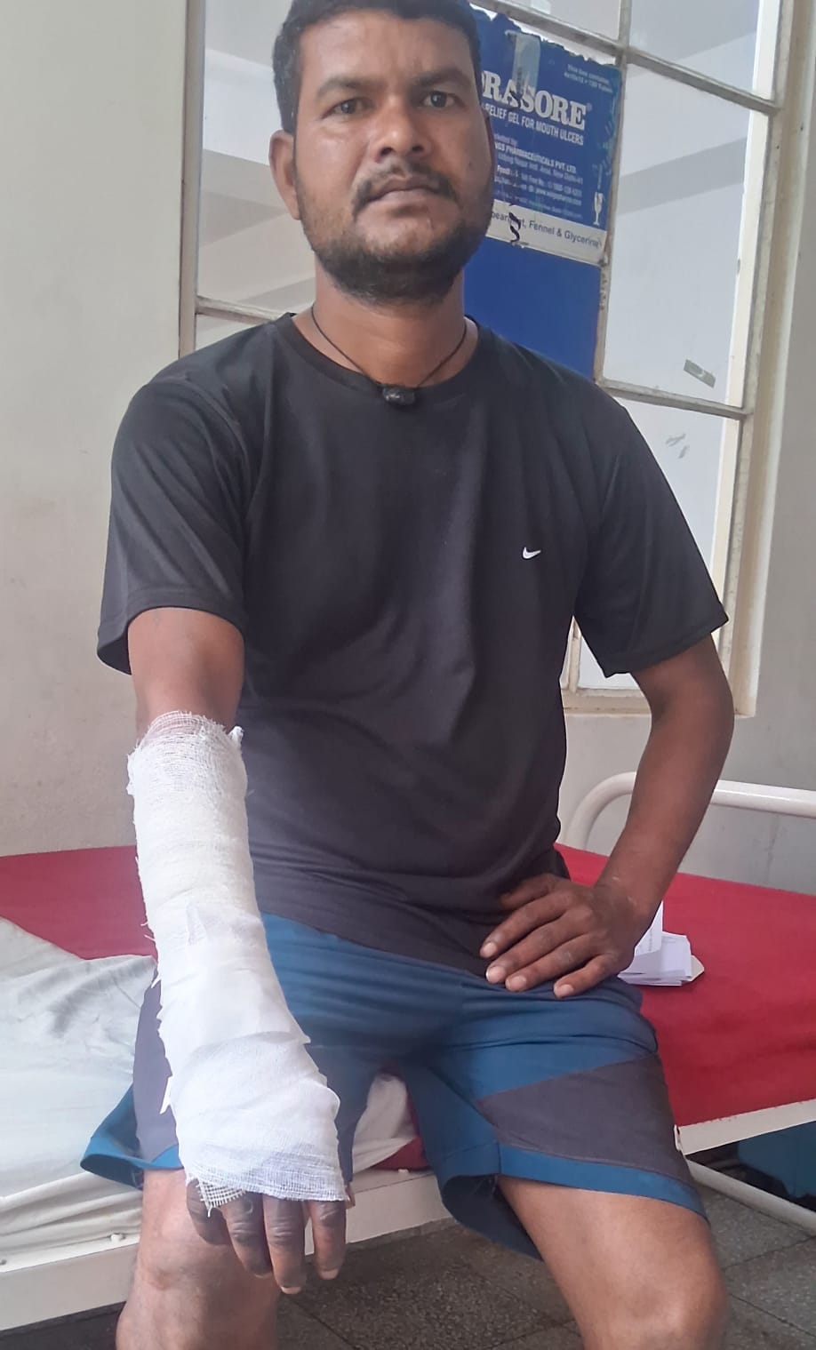 Tile mason suffers electric shock; admitted to Jogindernagar Hospital.