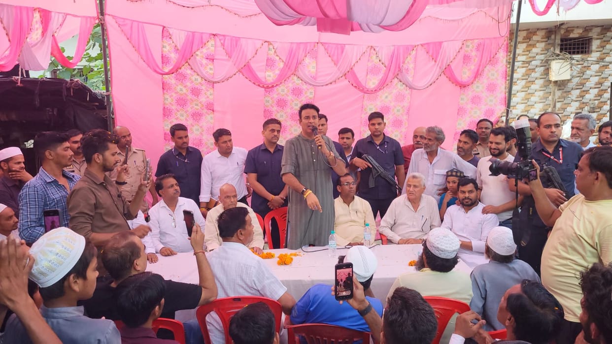 Sangeet Som reaches out to the Muslim community, targets SP.