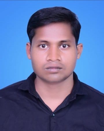 Teacher dies in road accident
