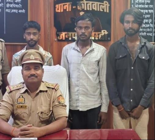 Three youths arrested with narcotics worth 30 lakh.
