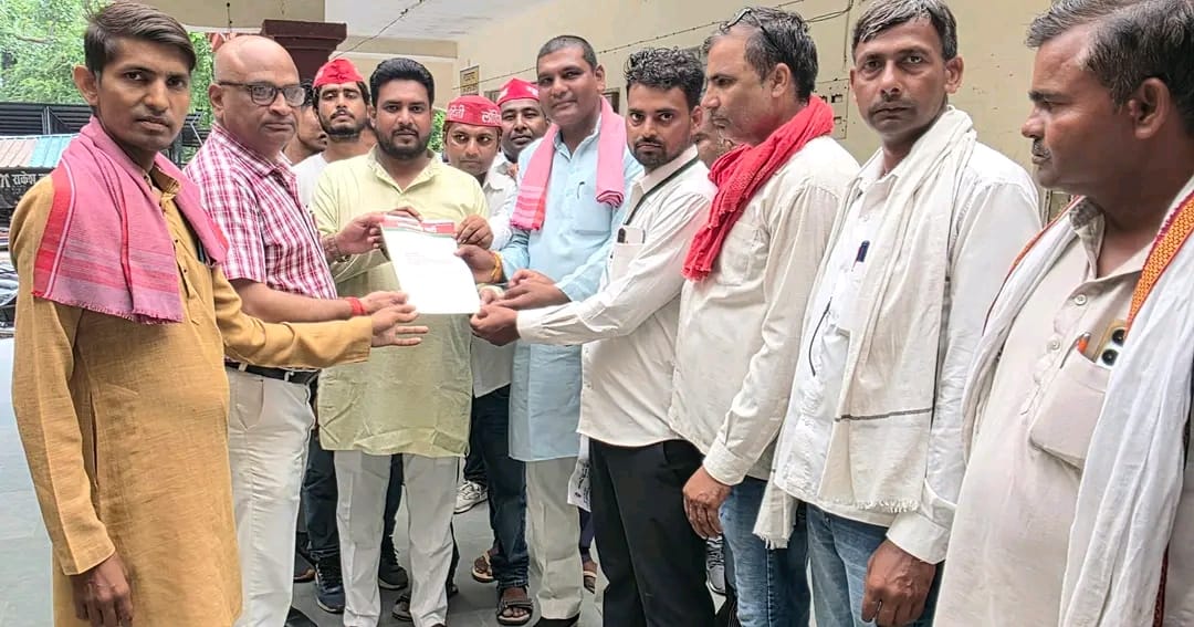 SP workers protest against post on Aditi Yadav