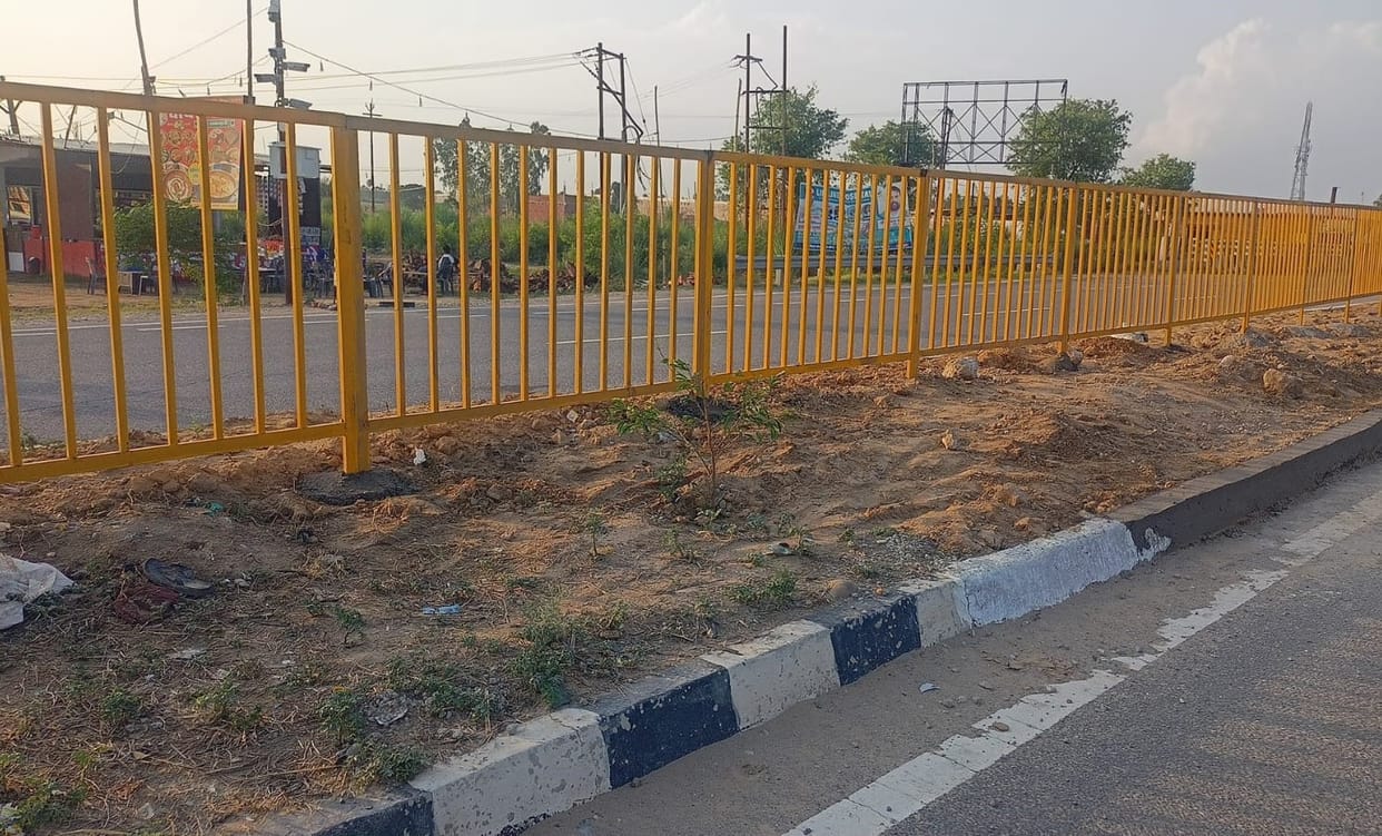 The highway authority put up barricades after closing the U-turn.