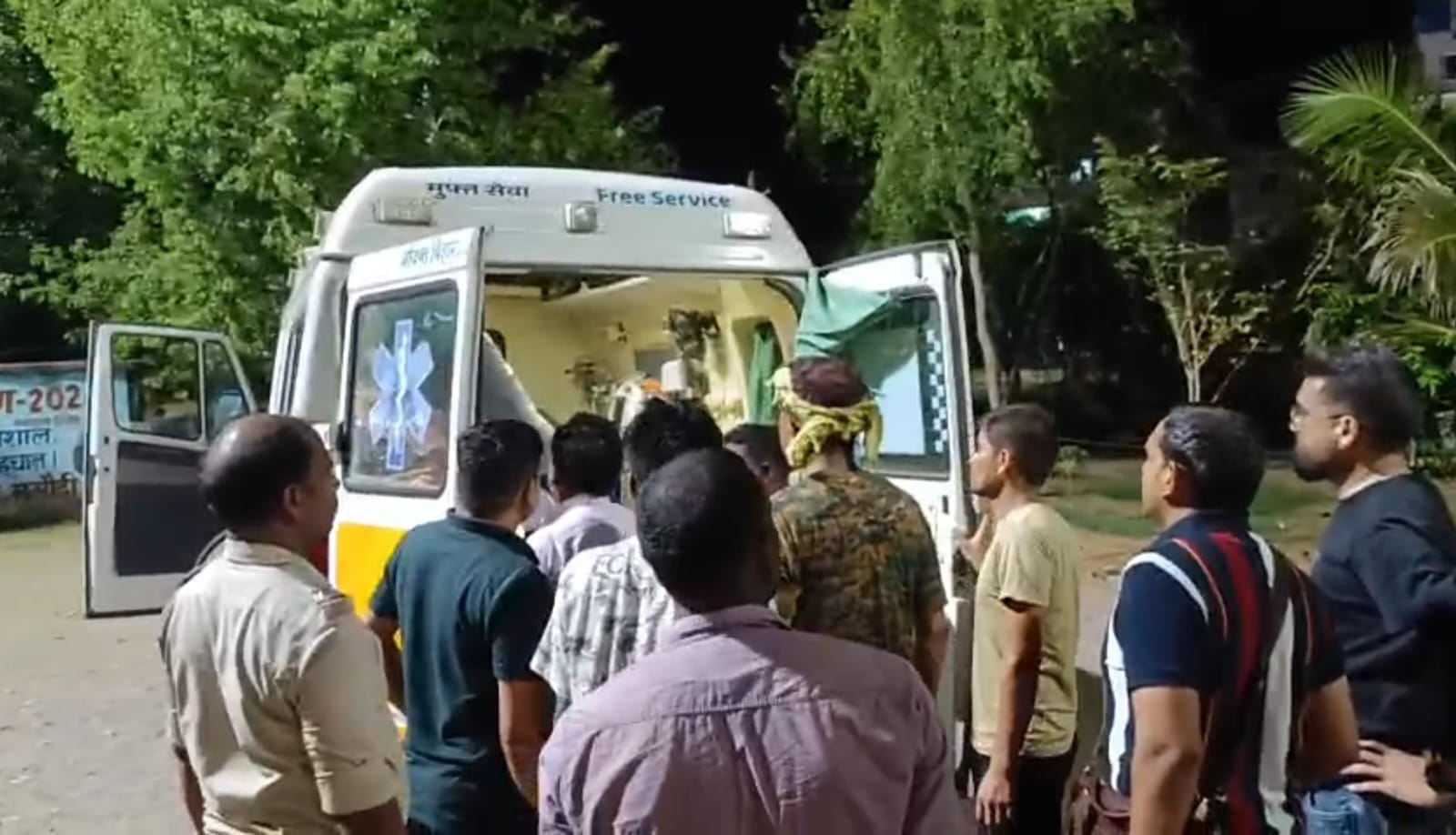 पटना के मसौढ़ी में पुलिस और अपराधियों के बीच मुठभेड़ दूर पुलिसकर्मी घायल एक अपराधी की मौत