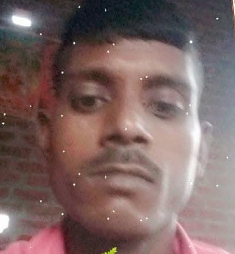 Sub-inspector injured after being hit by a car dies during treatment.