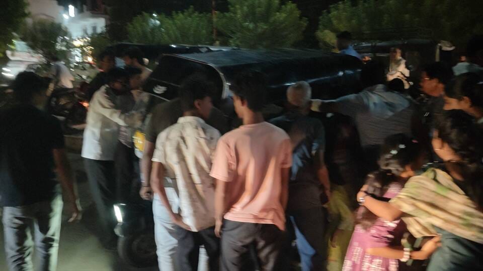 Teacher dies after being run over vehicle Accident caused by goat straying onto road in azamgarh