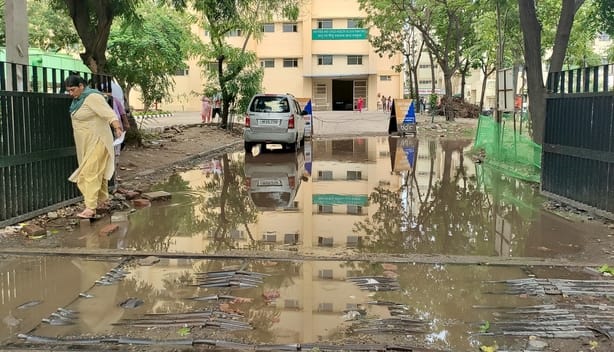 Poor conditions at Civil Hospital's Gate No. 1; patients face increased difficulties.