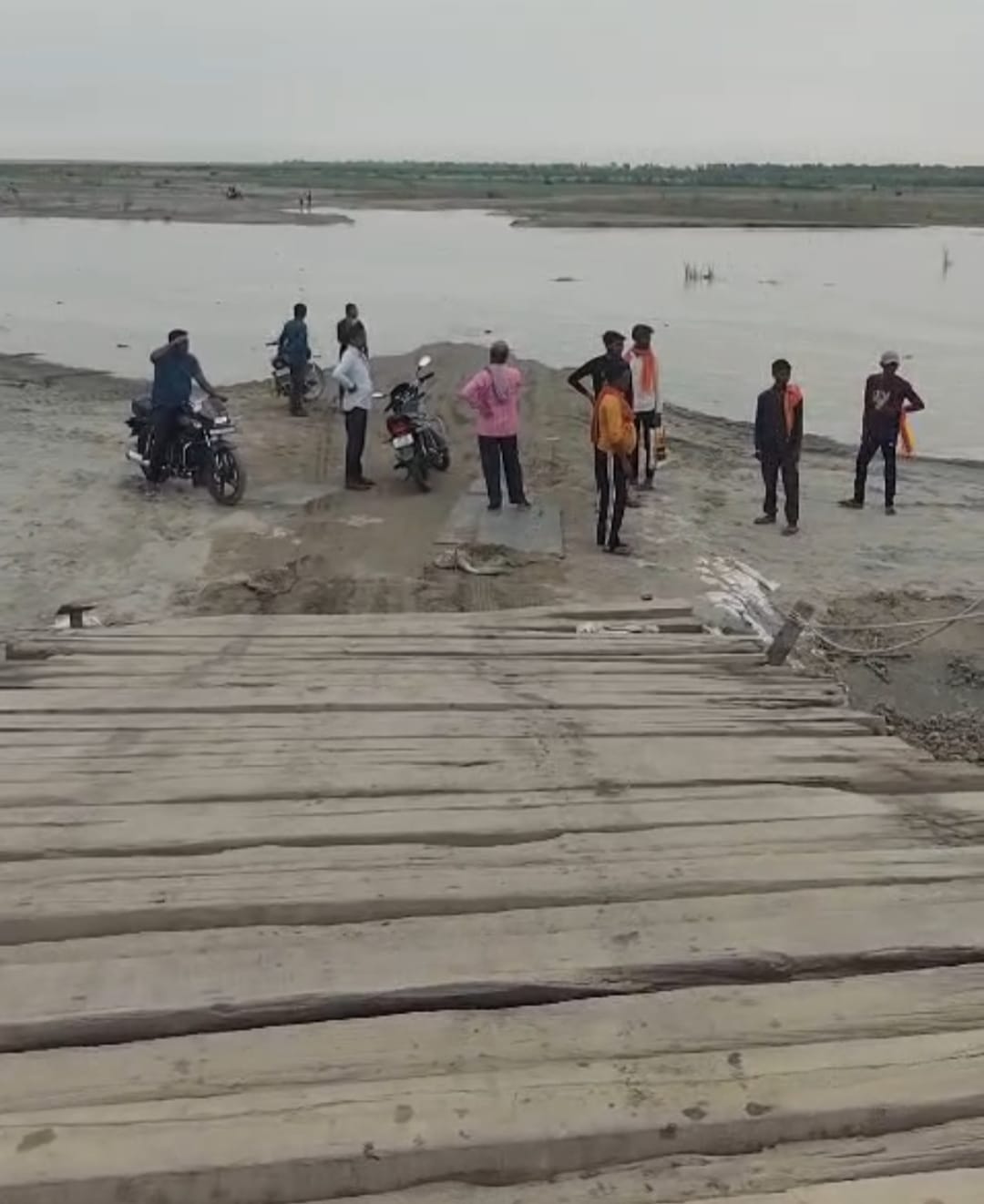 Sharda river in spate; traffic across the pontoon bridge suspended two days ago.