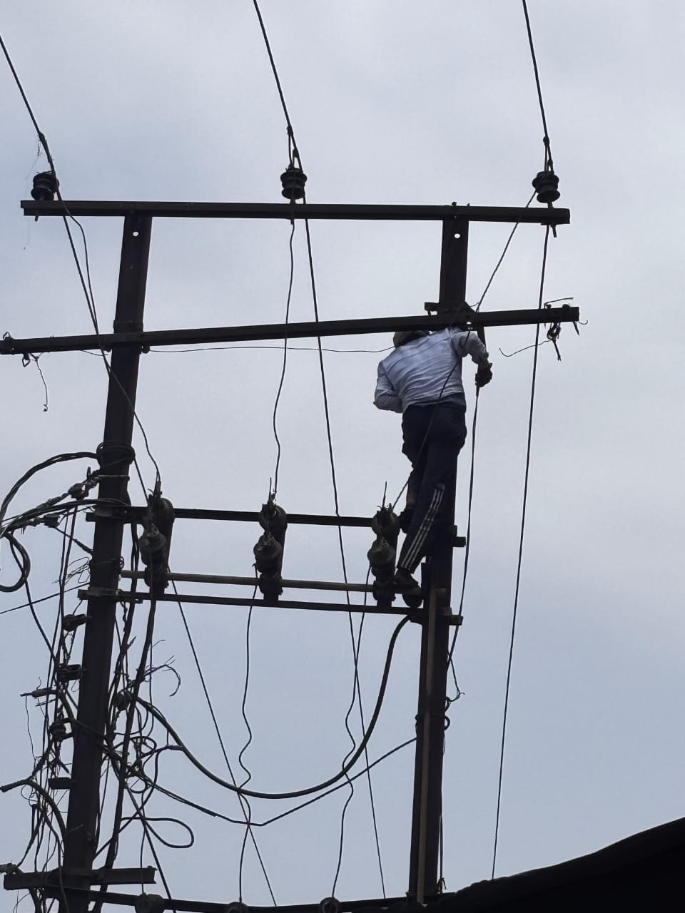 Rain accompanied by a storm; 91 poles toppled in two days, and power supply was disrupted for hours.