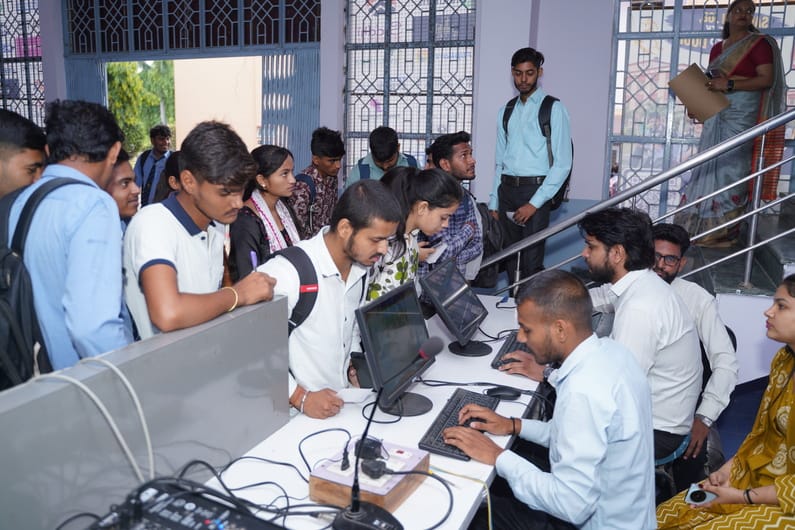 Student lands 45 lakh package; 678 get jobs