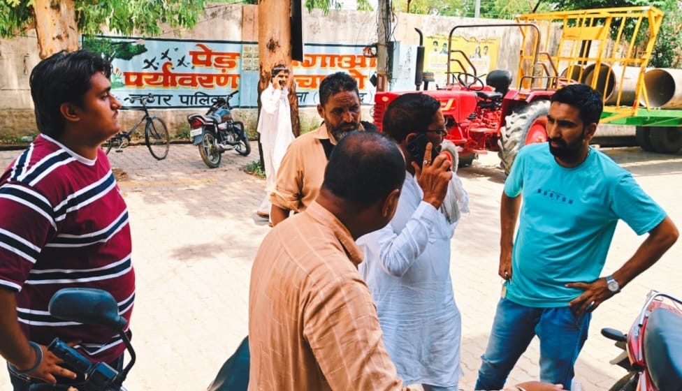 Dispute over 33-crore drainage project; residents halt work
