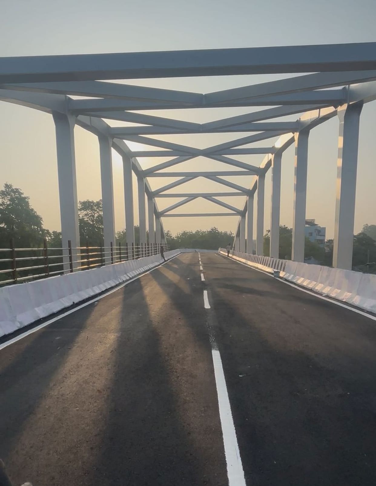 Overbridge at Gonda Road railway crossing ready; inauguration tomorrow.