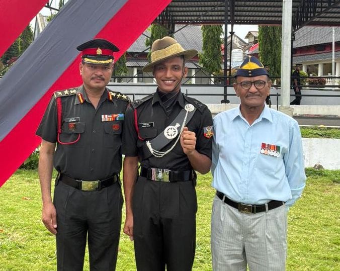 Father an Army Colonel, son becomes a Lieutenant.