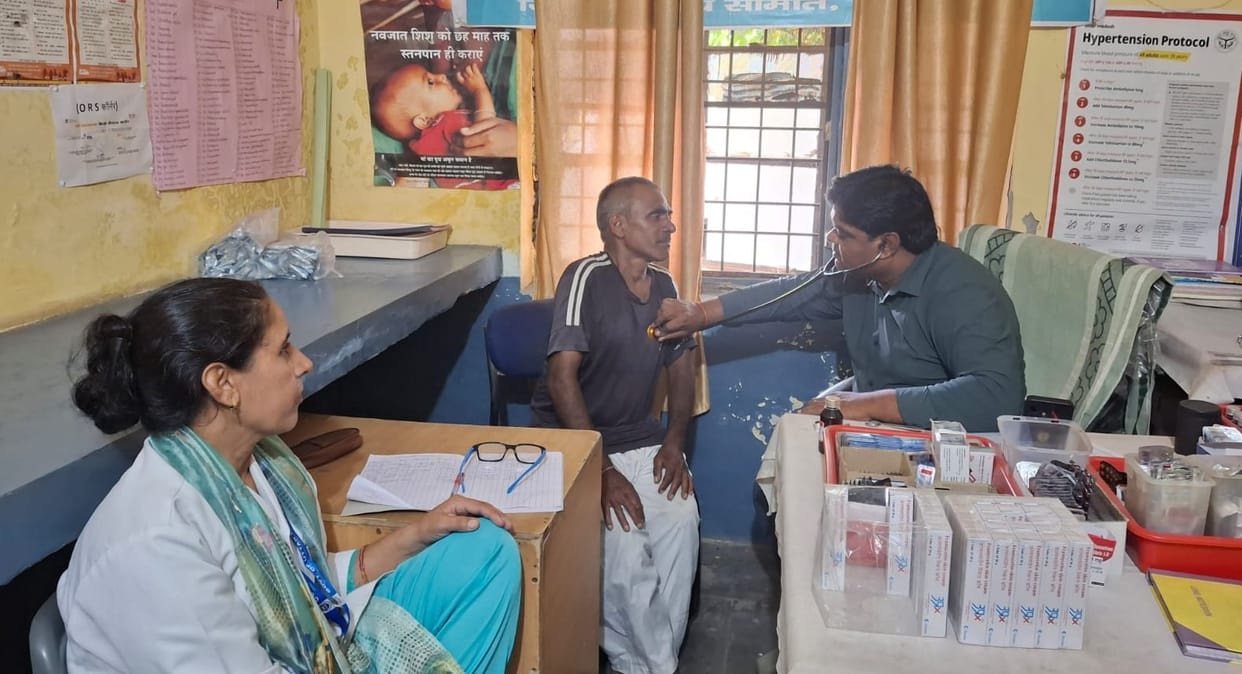 Patients suffering from vomiting, diarrhea, and skin ailments sought consultation at the health fair.