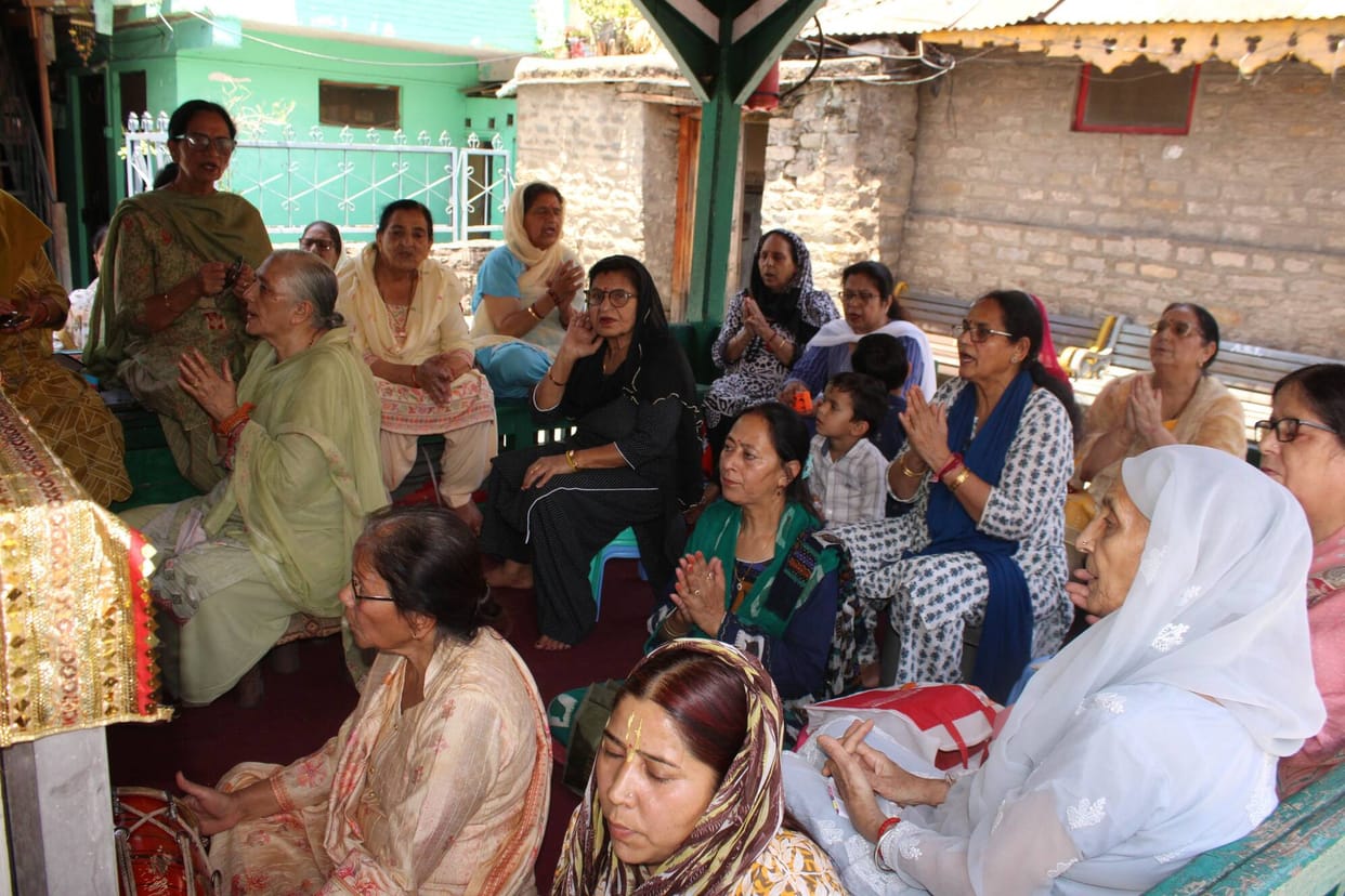 Women performed *bhajan-kirtan* at the Harirai Temple.