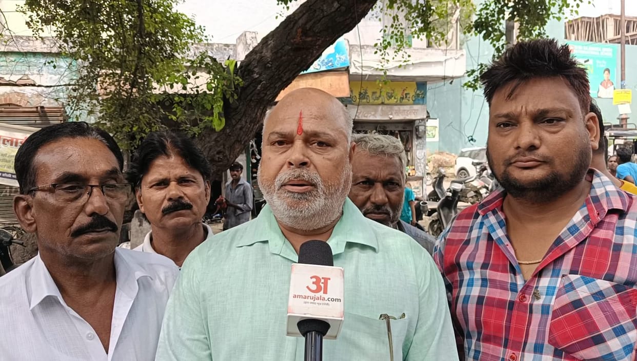 Congress members outraged over derogatory remarks against SP chief's daughter