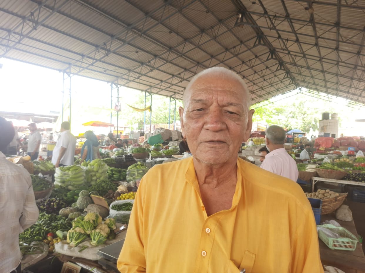 Vegetables turn expensive due to the scorching heat, disappearing from the common man's plate.