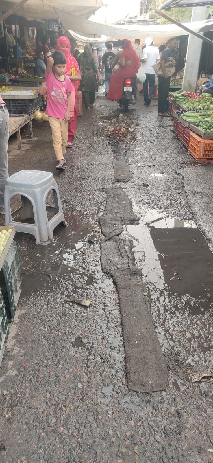 Vegetable market operations disrupted again due to encroachment; sanitation services also affected.