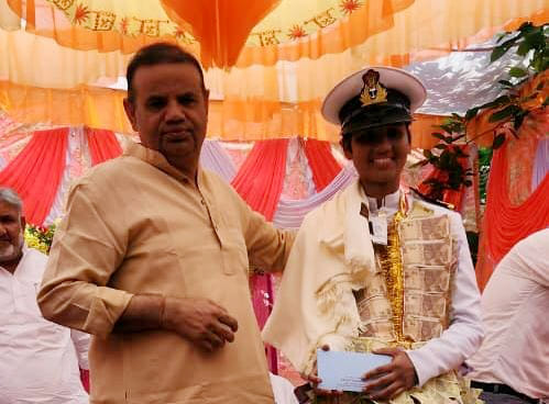 Sandal Kalan's daughter Annu Kumari became a Lieutenant in the Indian Navy, bringing glory to the region.